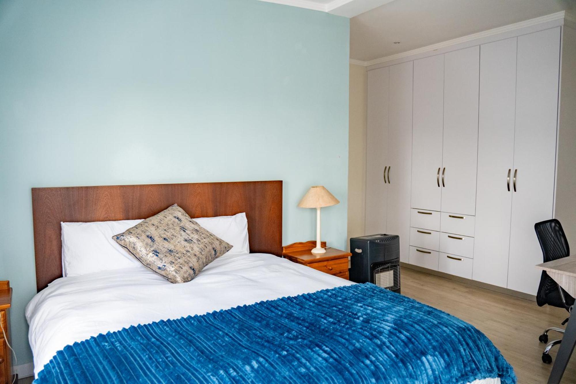 3 On Tessa Guesthouse โจฮันเนสเบิร์ก ภายนอก รูปภาพ
