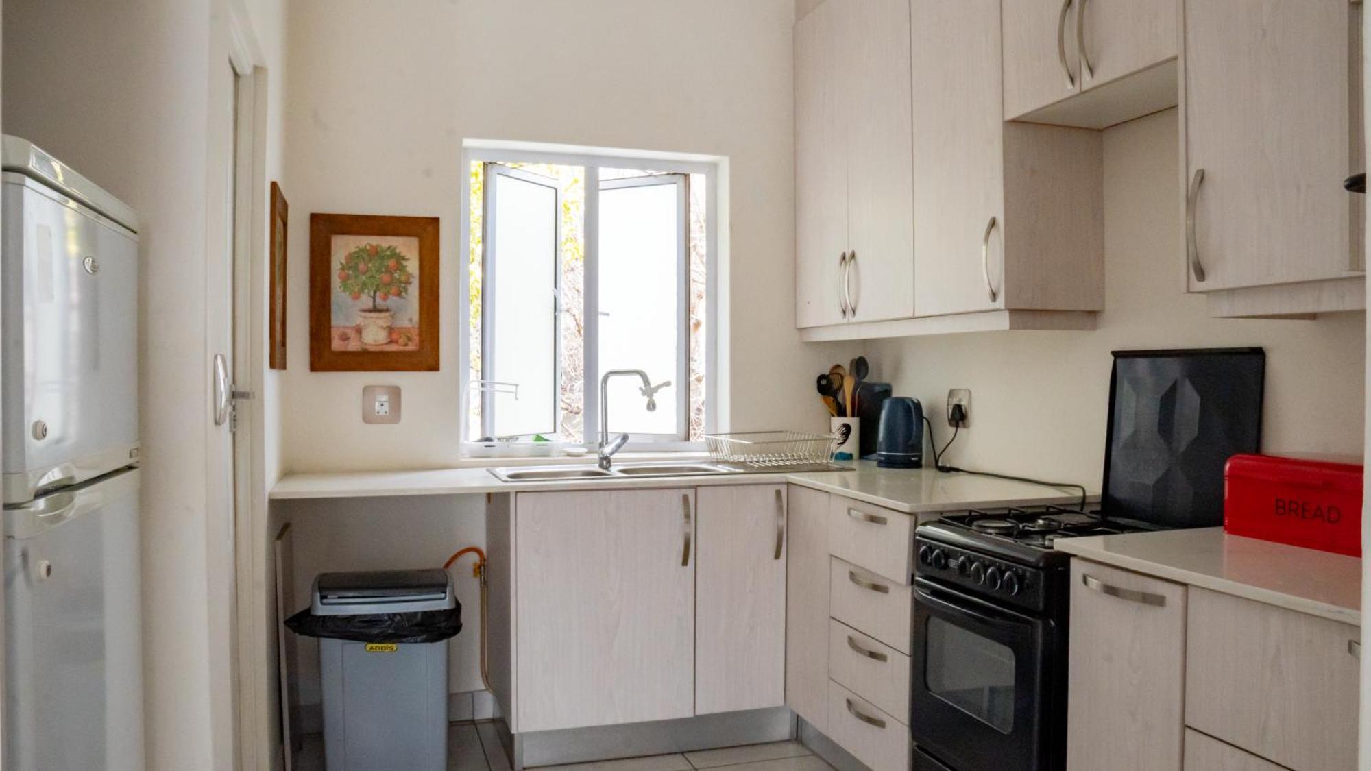 3 On Tessa Guesthouse โจฮันเนสเบิร์ก ภายนอก รูปภาพ