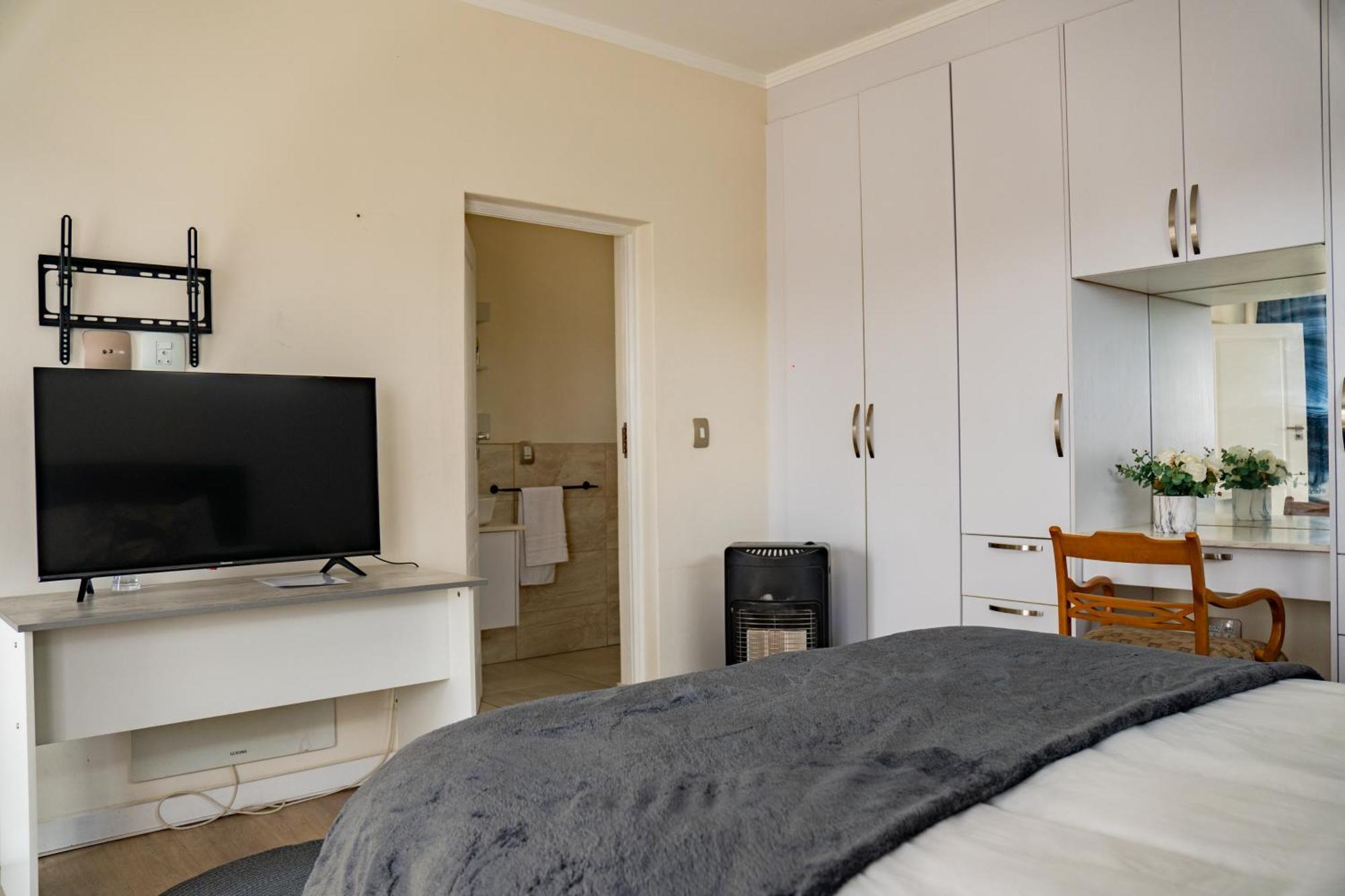3 On Tessa Guesthouse โจฮันเนสเบิร์ก ภายนอก รูปภาพ