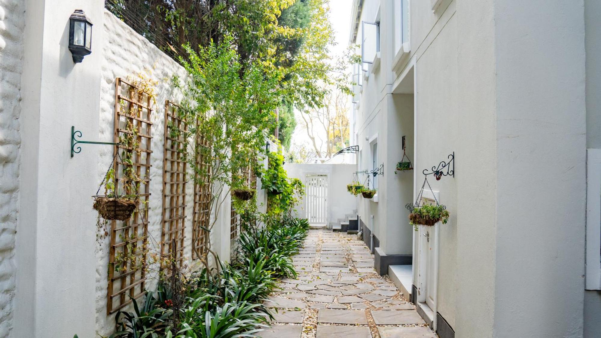 3 On Tessa Guesthouse โจฮันเนสเบิร์ก ภายนอก รูปภาพ